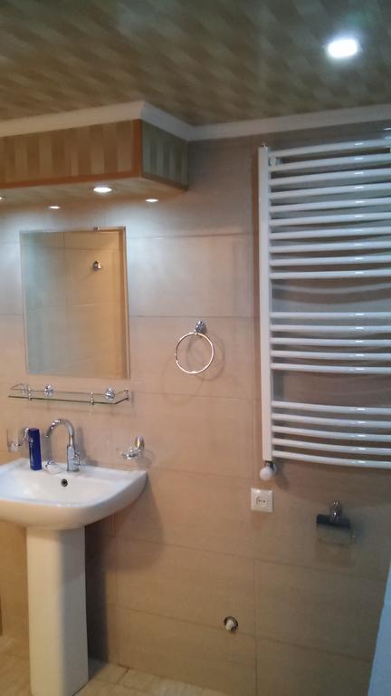 Tskaltubo Guest House On Mirian Mepe Bagian luar foto