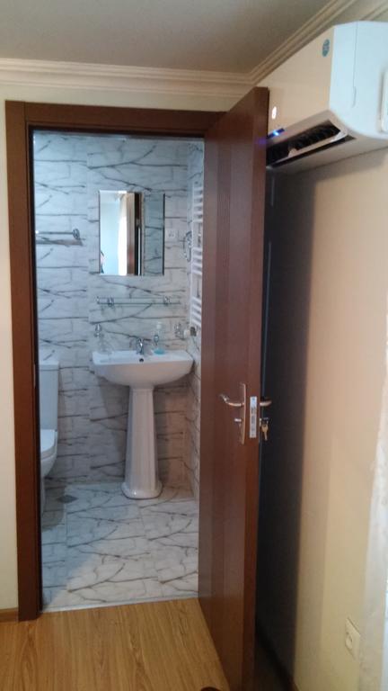 Tskaltubo Guest House On Mirian Mepe Bagian luar foto